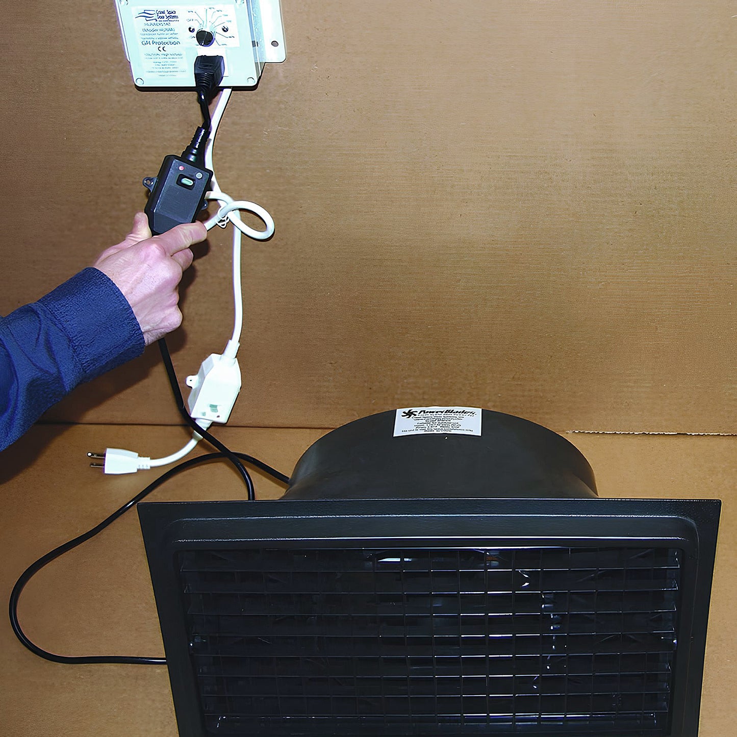 Hooking up the Power Blades Fan